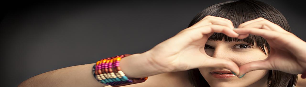 youth_bnr_0.jpg woman making heart with hands